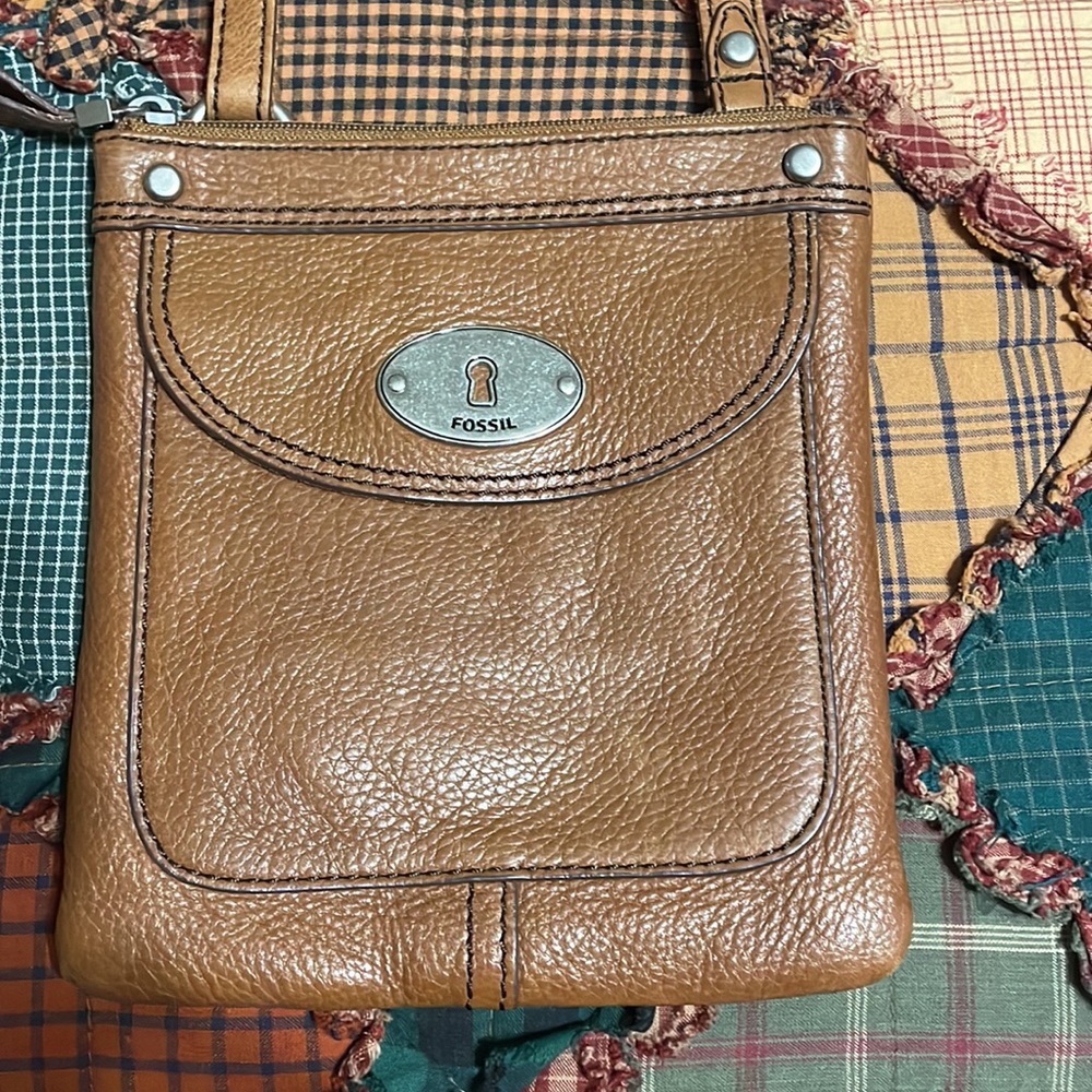 Crossbody - Picture 2 of 4